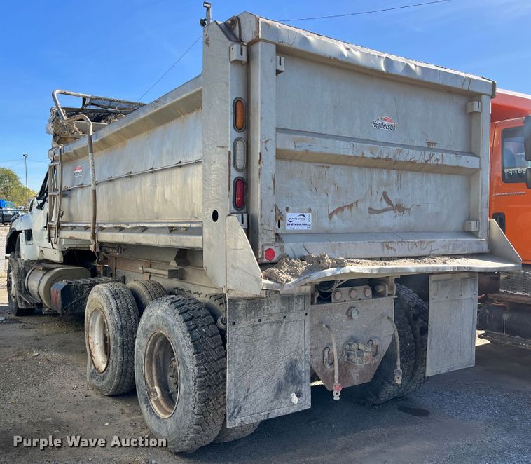 image for item DC6200 2014 International WorkStar 7500  dump truck