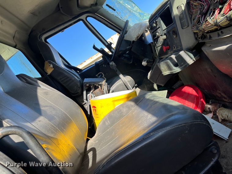 image for item DC6200 2014 International WorkStar 7500  dump truck