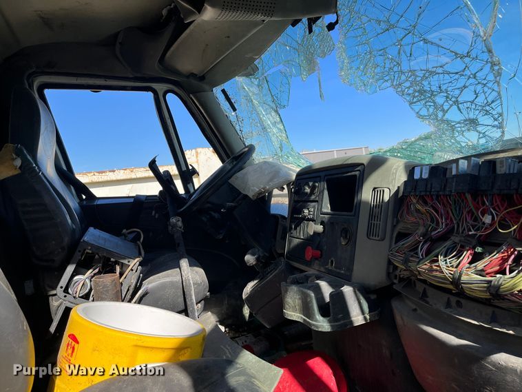 image for item DC6200 2014 International WorkStar 7500  dump truck