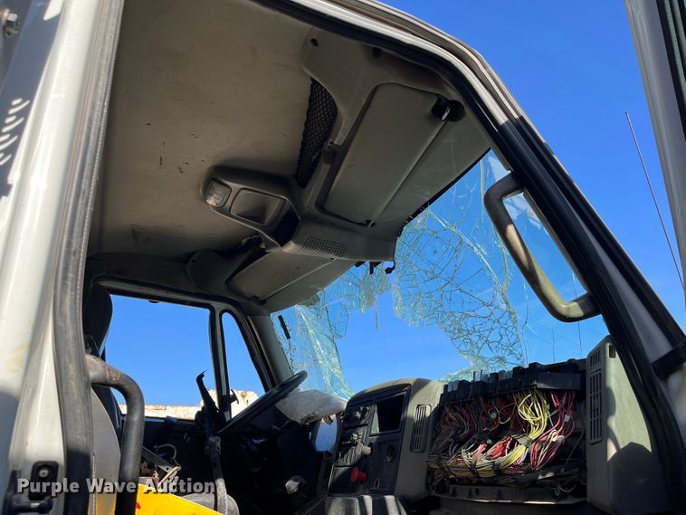 image for item DC6200 2014 International WorkStar 7500  dump truck