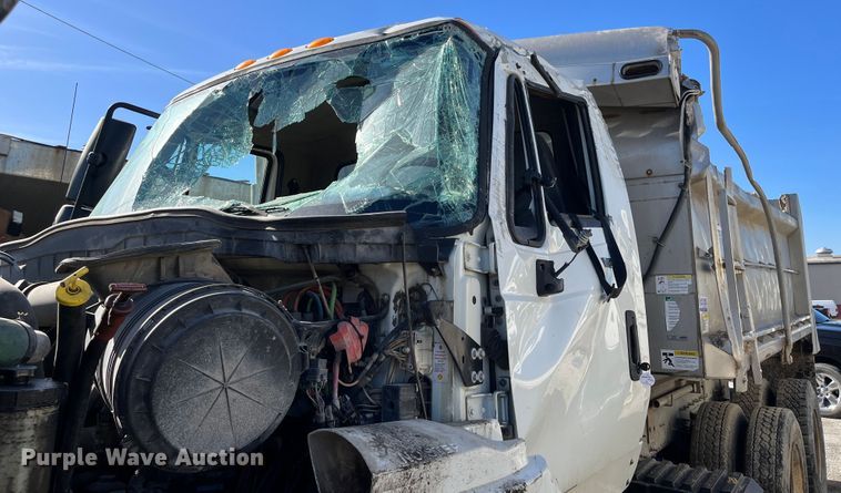 image for item DC6200 2014 International WorkStar 7500  dump truck