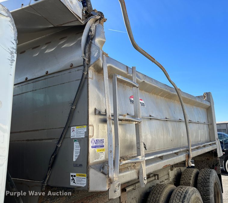 image for item DC6200 2014 International WorkStar 7500  dump truck