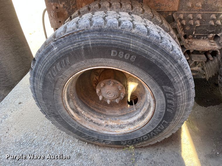 image for item DC6200 2014 International WorkStar 7500  dump truck