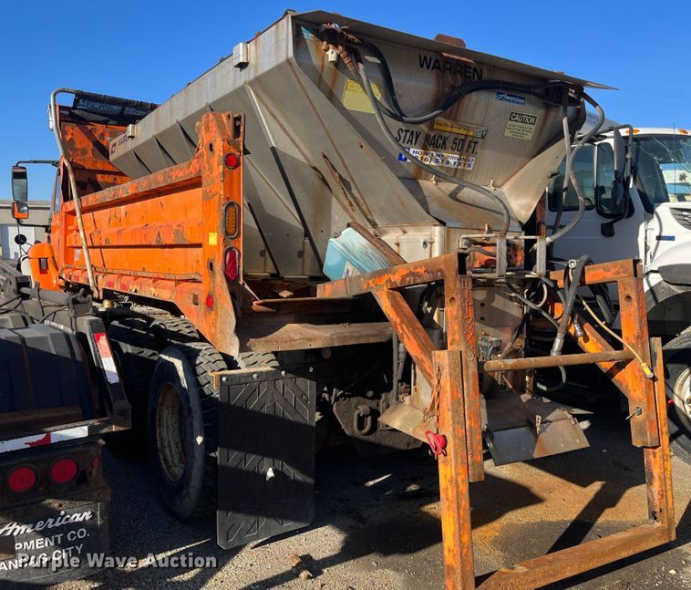 image for item DC6201 2007 International 7600  dump truck