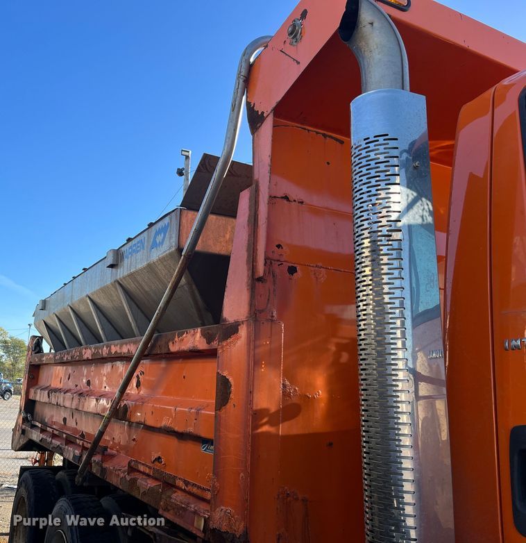 image for item DC6201 2007 International 7600  dump truck