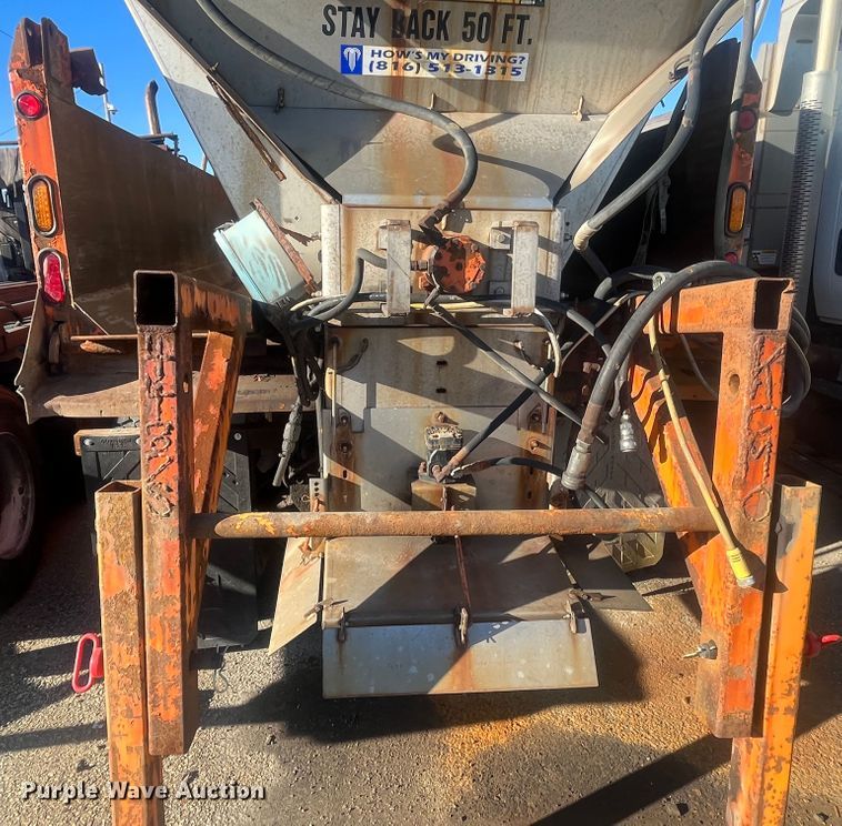 image for item DC6201 2007 International 7600  dump truck