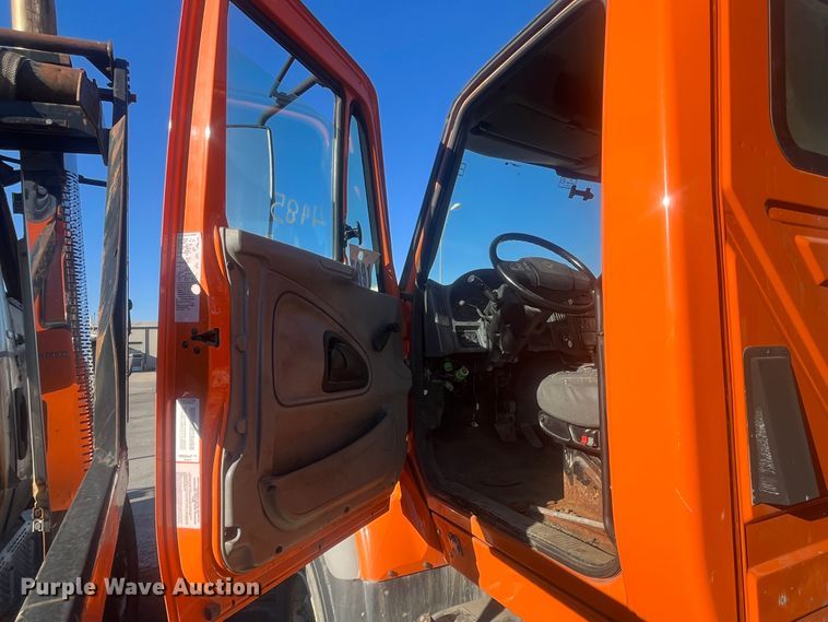 image for item DC6201 2007 International 7600  dump truck