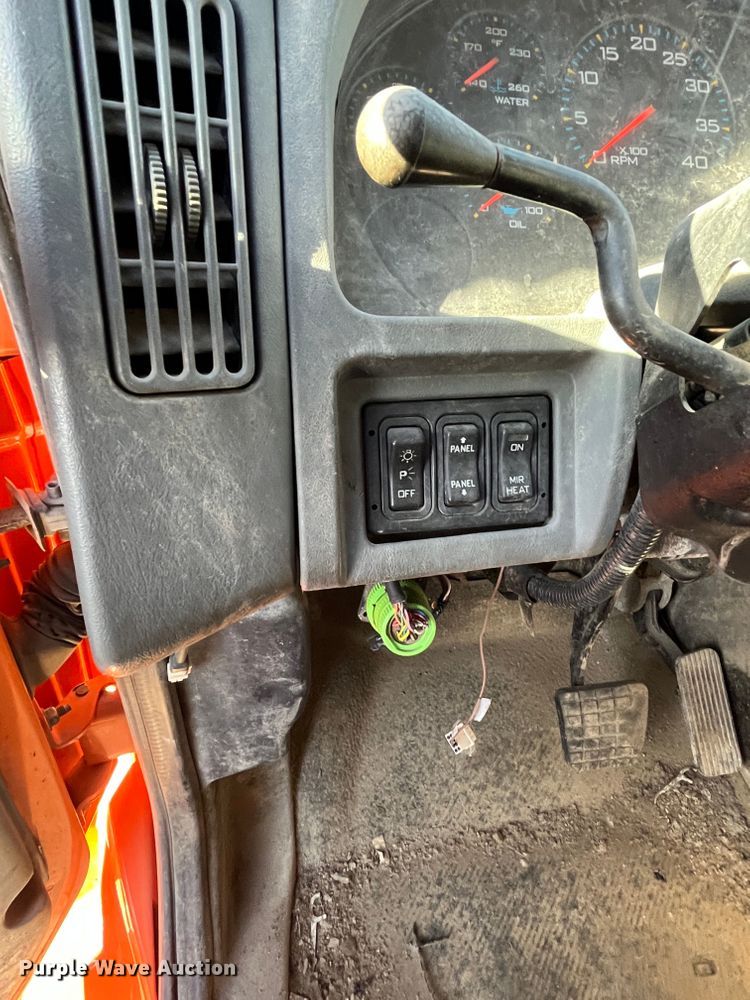 image for item DC6201 2007 International 7600  dump truck