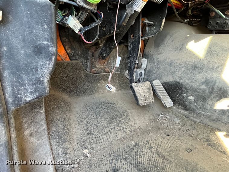 image for item DC6201 2007 International 7600  dump truck