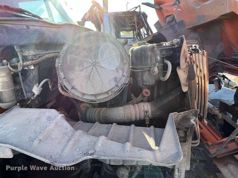 image for item DC6201 2007 International 7600  dump truck