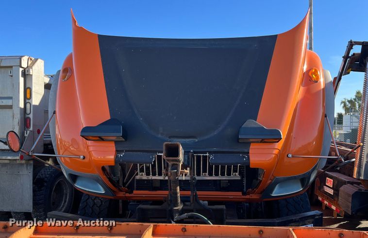 image for item DC6201 2007 International 7600  dump truck