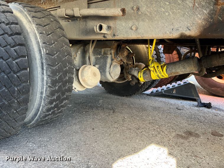 image for item DC6201 2007 International 7600  dump truck