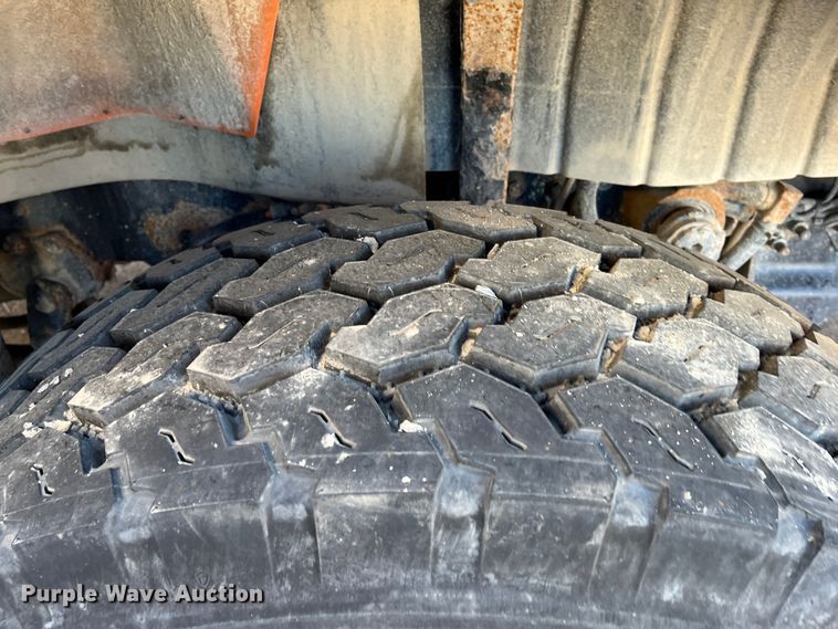 image for item DC6201 2007 International 7600  dump truck