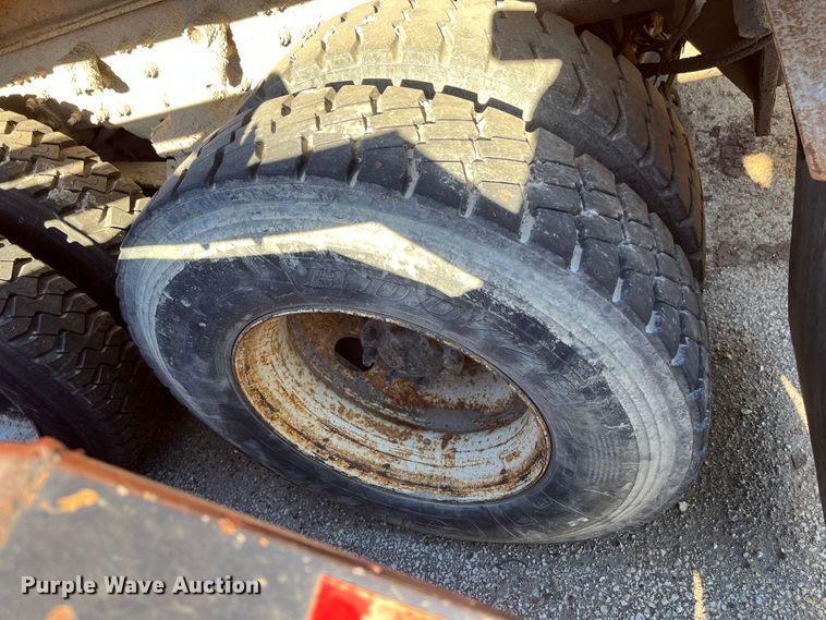 image for item DC6201 2007 International 7600  dump truck