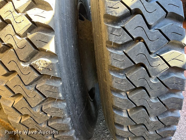 image for item DC6201 2007 International 7600  dump truck