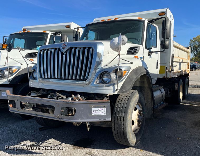 image for item DC6202 2012 International WorkStar 7500  dump truck