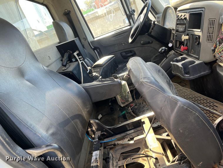 image for item DC6202 2012 International WorkStar 7500  dump truck