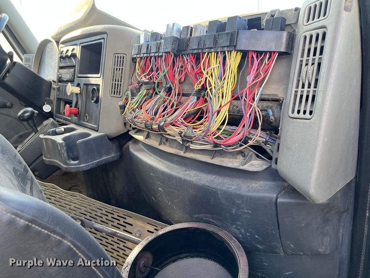 image for item DC6202 2012 International WorkStar 7500  dump truck