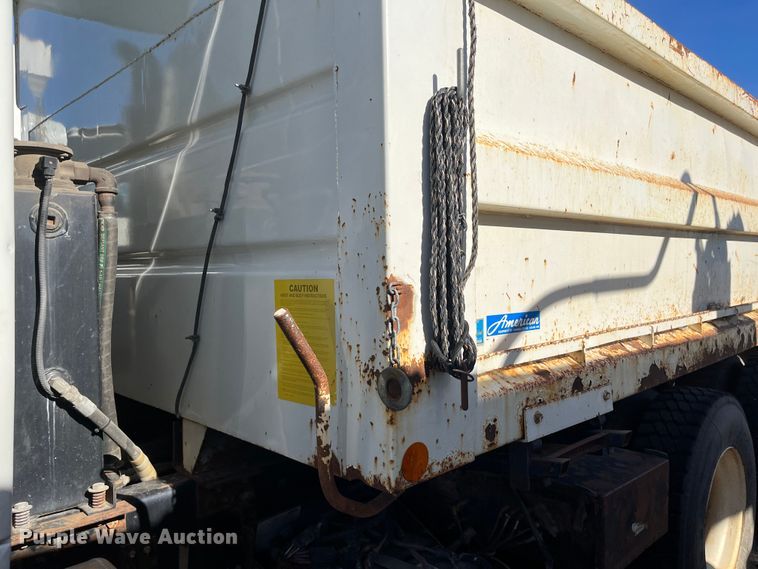 image for item DC6202 2012 International WorkStar 7500  dump truck