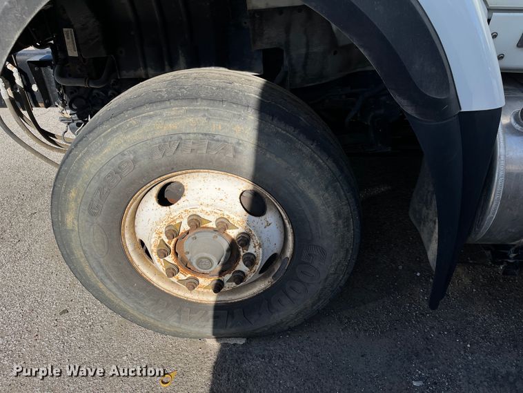 image for item DC6202 2012 International WorkStar 7500  dump truck