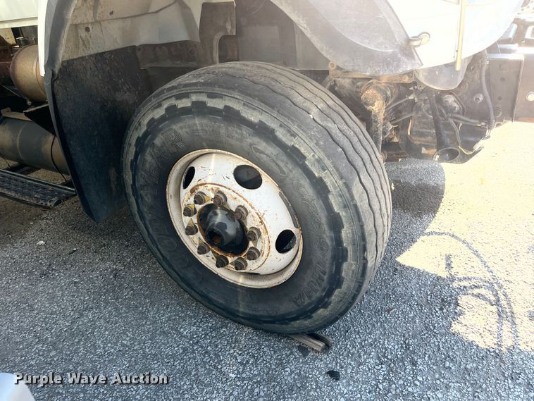 image for item DC6202 2012 International WorkStar 7500  dump truck