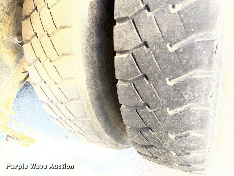 image for item DC6202 2012 International WorkStar 7500  dump truck