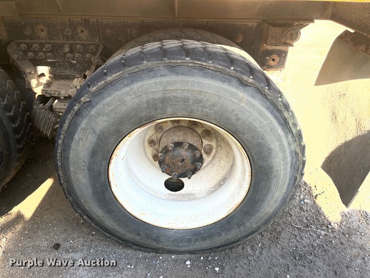 image for item DC6202 2012 International WorkStar 7500  dump truck