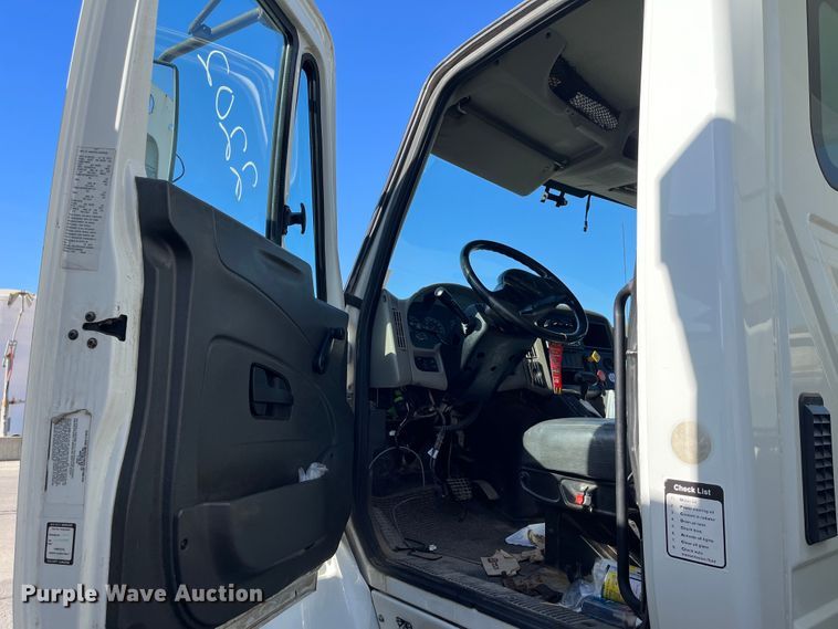 image for item DC6203 2013 International WorkStar 7500  dump truck