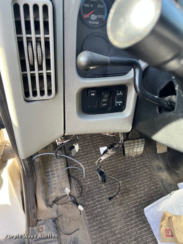 image for item DC6203 2013 International WorkStar 7500  dump truck