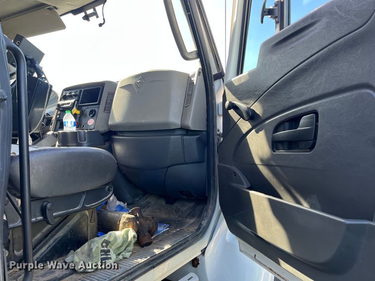 image for item DC6203 2013 International WorkStar 7500  dump truck