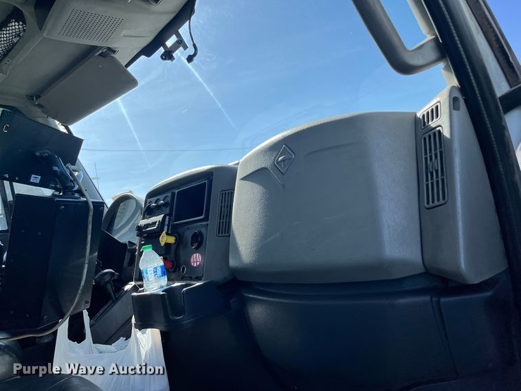 image for item DC6203 2013 International WorkStar 7500  dump truck