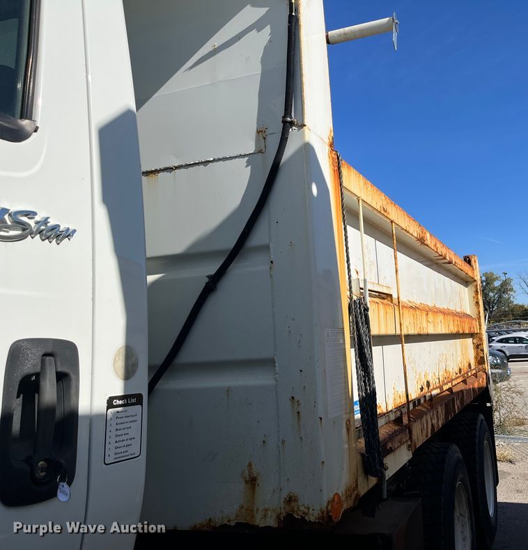 image for item DC6203 2013 International WorkStar 7500  dump truck