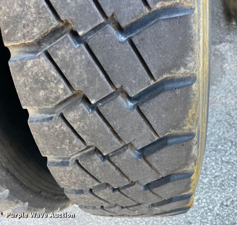 image for item DC6203 2013 International WorkStar 7500  dump truck