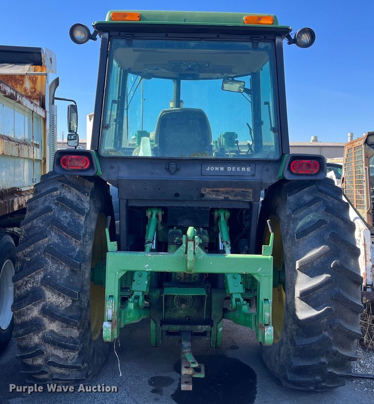 image for item DC6204 1991 John Deere 3155  MFWD tractor