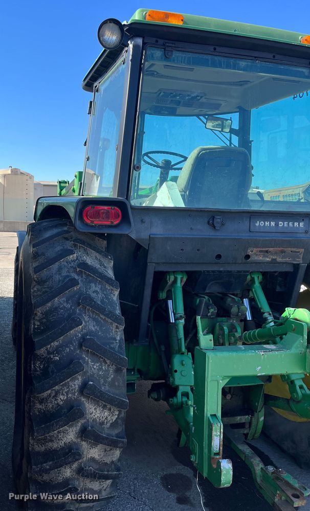 image for item DC6204 1991 John Deere 3155  MFWD tractor