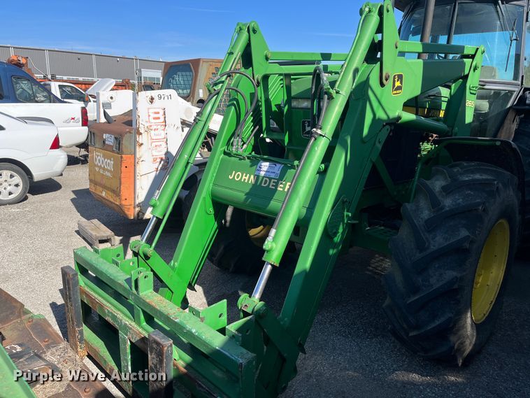 image for item DC6204 1991 John Deere 3155  MFWD tractor