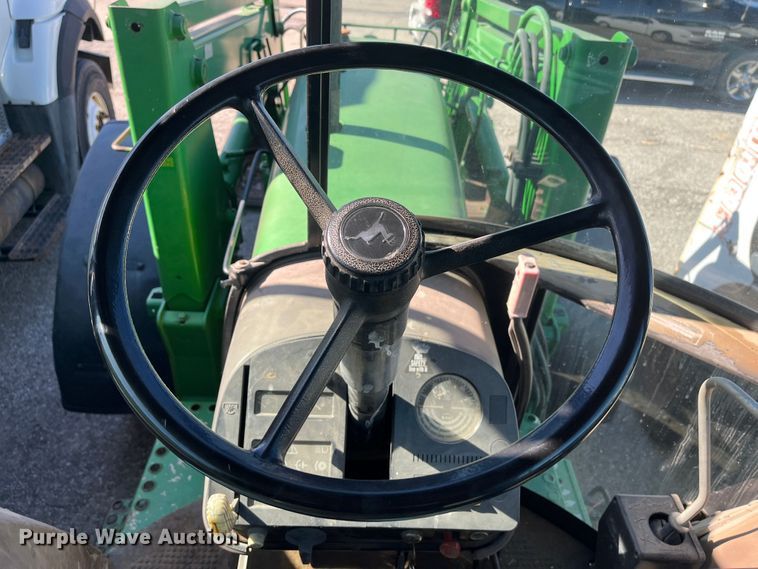 image for item DC6204 1991 John Deere 3155  MFWD tractor