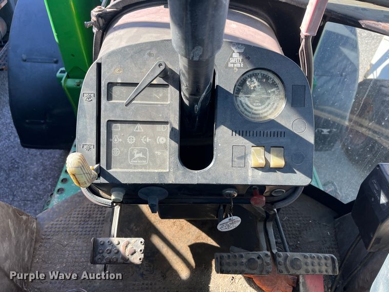 image for item DC6204 1991 John Deere 3155  MFWD tractor