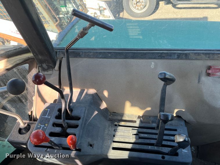 image for item DC6204 1991 John Deere 3155  MFWD tractor