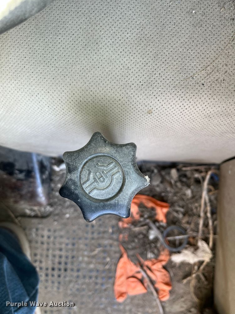 image for item DC6204 1991 John Deere 3155  MFWD tractor