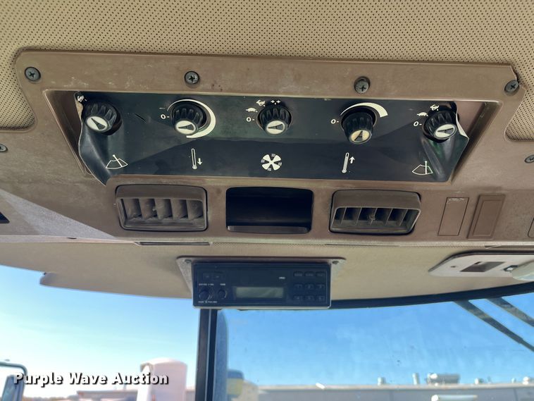 image for item DC6204 1991 John Deere 3155  MFWD tractor