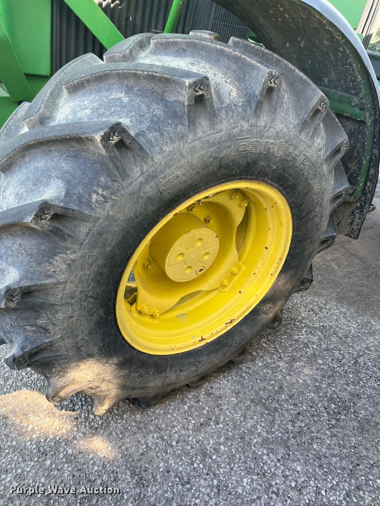 image for item DC6204 1991 John Deere 3155  MFWD tractor