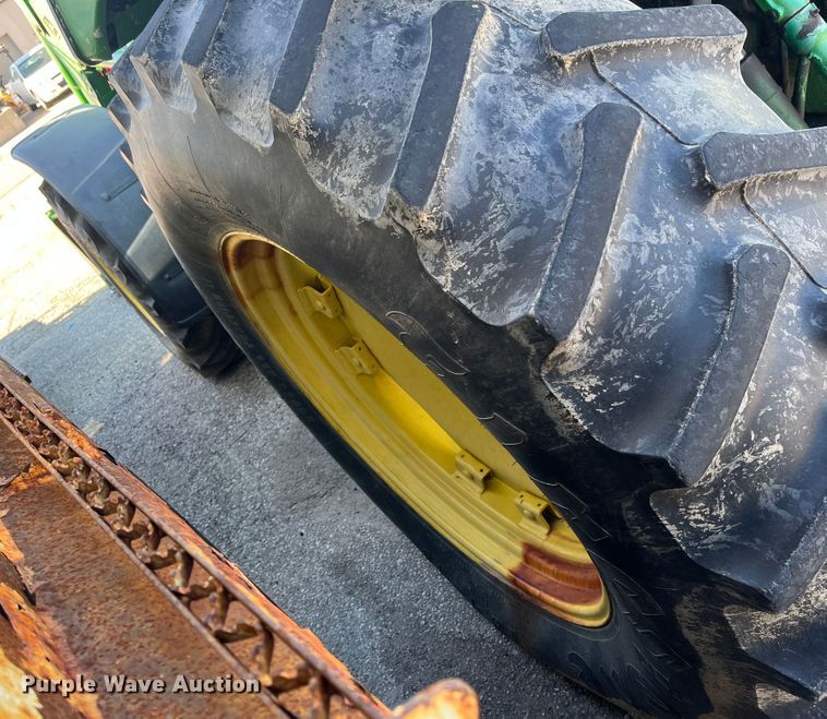 image for item DC6204 1991 John Deere 3155  MFWD tractor