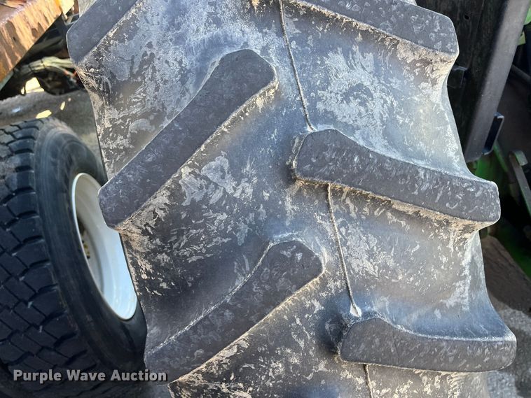 image for item DC6204 1991 John Deere 3155  MFWD tractor