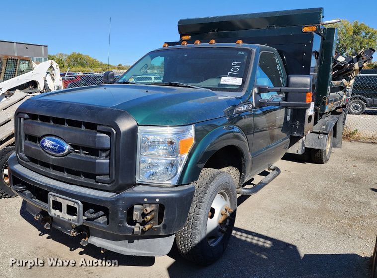 image for item DC6206 2011 Ford F350 Super Duty XL  dump bed pickup truck