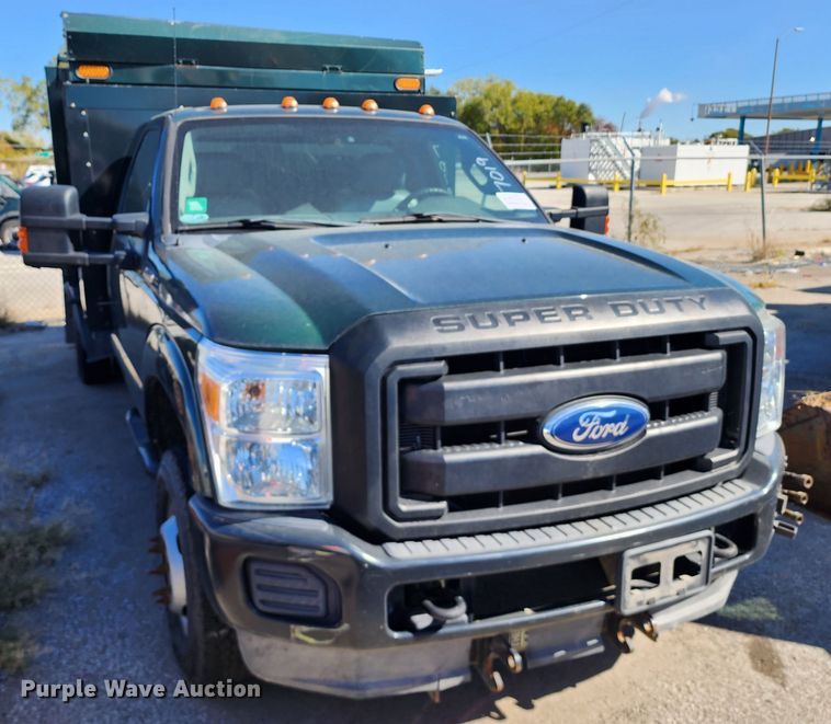 image for item DC6206 2011 Ford F350 Super Duty XL  dump bed pickup truck