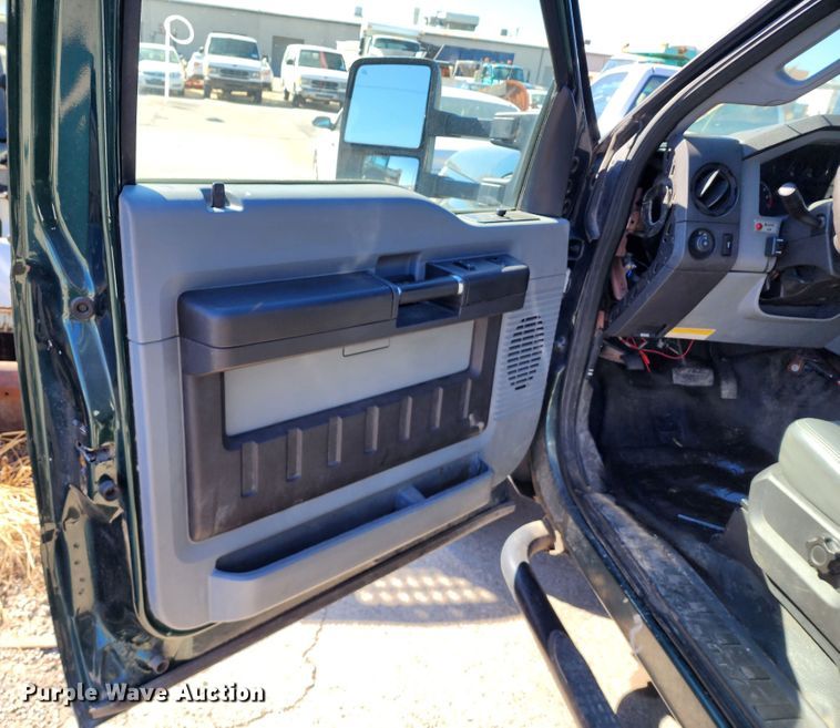 image for item DC6206 2011 Ford F350 Super Duty XL  dump bed pickup truck