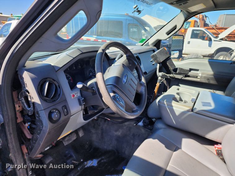 image for item DC6206 2011 Ford F350 Super Duty XL  dump bed pickup truck