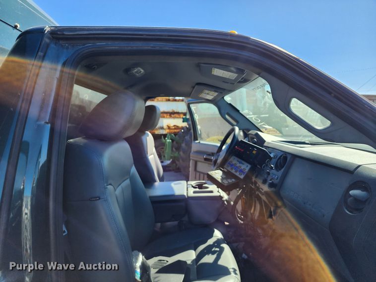 image for item DC6206 2011 Ford F350 Super Duty XL  dump bed pickup truck