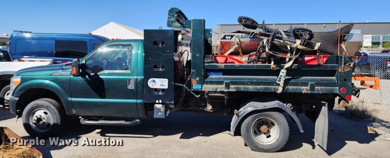 image for item DC6206 2011 Ford F350 Super Duty XL  dump bed pickup truck